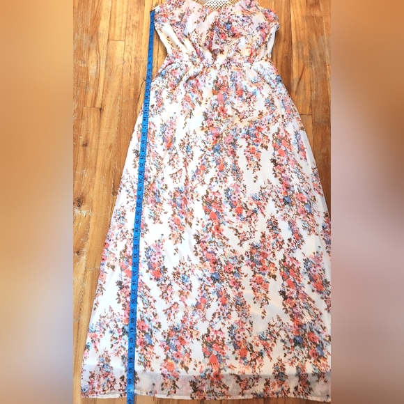 Dynamite Bright Floral Chiffon Maxi Dress W/Crochet Back Detail Size Medium - Picture 8 of 16